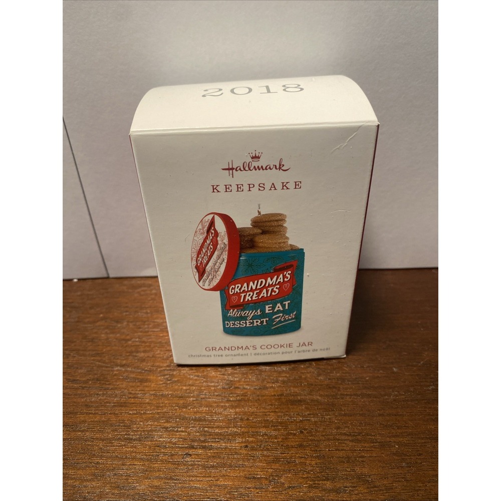 Hallmark‎ Keepsake Ornament 2018 Grandma's Cookie Jar QG01873